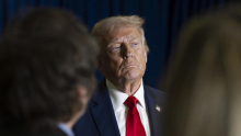 Trump napoveduje ukrepe za »trajno ustavitev« migracij iz tretjega sveta