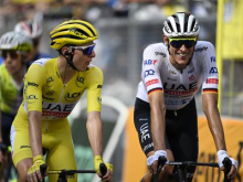 Nils Politt razkril pravi vzrok Pogačarjevih težav s kolenom na letošnjem Touru