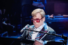 Elton John ringt nach schwerer Infektion um sein Augenlicht