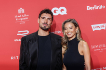 Mats Hummels kam mit Freundin zur „Men of the Year“-Gala