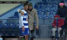 Pogledajte kako je Sopić uveo pa izveo igrača i onda ga tješio