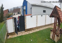 BLOKADERI UPALI U DVORIŠTE PREDSEDNIKA OPŠTINE: Skandalozan pritisak tokom izbornog dana, kamere zabeležile vandalizam (VIDEO)