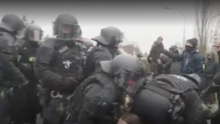 BRUTALNOST NA DELU: Ovako se nemačka policija obračunava sa demonstrantima (VIDEO)