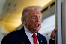 Trump sporočil, da je po telefonu govoril z Madurom: 