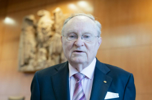 Vodja švicarske organizacije za pravico umreti je končal življenje z medicinsko pomočjo