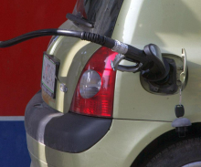 Ob polnoči rahla pocenitev vseh goriv