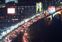 GUŽVE NA SVE STRANE U BEOGRADU Na ovim deonicama saobraćaj stoji, vozila ne mrdaju! Kilometarske kolone na glavnim putnim pravcima, tražite alternativu (foto)