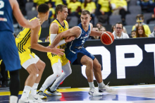 Slovenija zapravila 17 točk prednosti, a na koncu le strla Švede