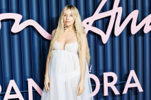 Schwanger mit 43: Schauspielerin Sienna Miller wird wieder Mutter