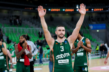 Zmaji nasuli 108 točk in ostajajo na vrhu s sedmimi zmagami