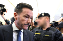 Geld, Schmuck, Uhren versteckt? Signa-Gründer Benko erneut vor Gericht