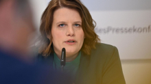 Protest gegen Wehrpflichtpläne: Schulstreik? - Ministerin spricht von normalem Schultag