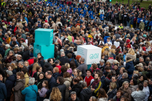 Slovenska in italijanska parada se bosta srečali na Trgu Evrope in tako slovesno sklenili EPK