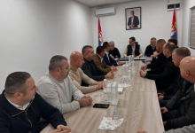 PETKOVIĆ U RAŠKI SA PREDSTAVNICIMA SRPSKE LISTE: Vraćanje srpskih opština na severu i jačanje onih na jugu važni za opstanak Srba