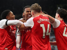 Vodilni Arsenal proti ekipi, ki ji je zadnja leta trn v peti