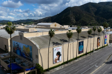 Pretres v filmski industriji: Netflix prevzema Warner Bros. Discovery