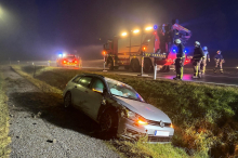 Pöllau bei Hartberg: Auto kam von der Straße ab und landete im Graben