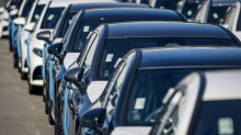 Bericht: Deutsche Autobauer erwarten für 2026 leichten Anstieg der Pkw-Neuzulassungen