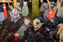 Nikolaus: Der Nikolaus kam mit schaurigen Gesellen 