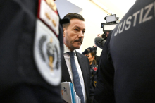 Zweiter Strafprozess ab Mittwoch: Uhren und Geld im Tresor versteckt? Benko steht abermals vor Gericht