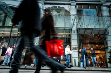 Einkaufen am 8. Dezember: „Das Geschäft läuft bisher ganz gut“