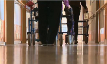 Golob in Maljevac pričakujeta, da bodo stanovalci DSO-jev do konca mesece prevedeni v nov sistem