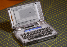 Sodobni osebni digitalni pomočniki z E Ink zaslonom