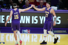Ob 4.00: Lakersi lovijo zaključni turnir v Las Vegasu