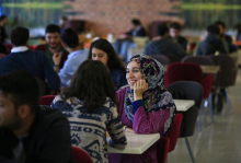 Avstrija prepoveduje naglavne rute v osnovih šolah