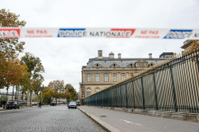 Policisti so tatove v Louvru zgrešili za pičlih 30 sekund, ugotavlja poročilo