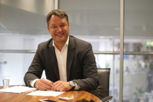 Slovenija 2030: Kako bo umetna inteligenca preoblikovala državo, ki stavi na pamet