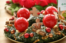 V Kalu nad Kanalom zagorel adventni venček. Požar se je razširil na del kuhinje in jo uničil.