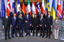 ZDA ponujajo Ukrajini varnostna jamstva, a pričakujejo njen umik iz Doneškega bazena