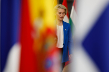 Na mizi nadaljnja finančna pomoč Ukrajini. Von der Leyen: Vrha ne bomo zapustili brez dogovora.
