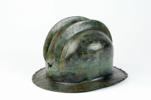 Čelada, uhani, fibule: Pred več kot sto leti odkrite najdbe, ki pripovedujejo zgodbo z Vač