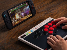 Kmalu prozorna različica kontrolerja 8BitDo Arcade za Switch 2