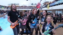 ZDF reportage: Heavy Metal Kreuzfahrt: Festival-Wahnsinn auf dem Pooldeck: Das etwas andere 