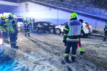 Sechs Verletzte: Geisterfahrer löste im Schnee schweren Unfall auf der A2 aus