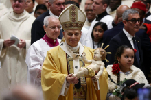 Papež Leon: Božič naj nas spomni na dolžnost, da pomagamo revnim in neznancem