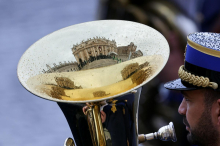 Papež Leon XIV. daroval božično mašo, sledi urbi et orbi – blagoslov mestu in svetu