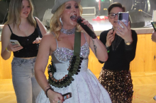 X-Mas-Party mit Stargast Hannah