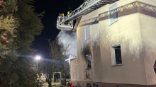 Feuerwehreinsatz: Brand in Einfamilienhaus – 64-jähriger Bewohner tot geborgen