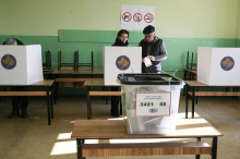 Na Kosovu ponovno na voliščih, zmaga se spet nasmiha Kurtiju