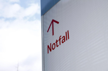 Stark alkoholisiert und ohne Helm: 29-Jähriger stürzte mit Motorrad 