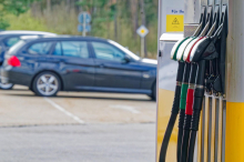 Spritpreise dürfen weiter nur mittags steigen