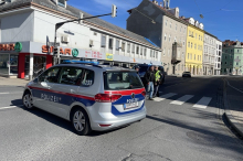 Afghane in Haft: Raubversuch auf Taxlerin geklärt, Bankräuber weiter auf der Flucht