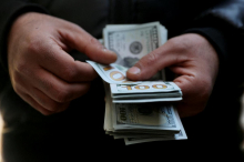 Vrednost riala padla, v Teheranu zaradi gospodarske krize izbruhnili protesti