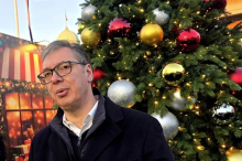 POSLE BOŽIĆA DA RADIMO JOŠ VIŠE I JAČE! Vučić u Božićnom seocetu: Naše je da se borimo koliko god možemo da ovo bude najbolja godina u istoriji Srbije (FOTO)