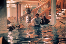 „Titanic“: James Cameron erklärt, wie man den Untergang der Titanic überlebt hätte – und was Experten dazu sagen