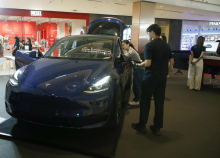Tesla drugo leto zapored s padcem prodaje svojih vozil. BYD največji proizvajalec električnih vozil.